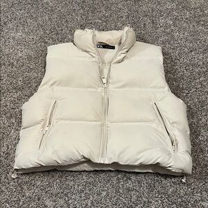 ZARA Beige Neutral Cropped Puffer Vest M